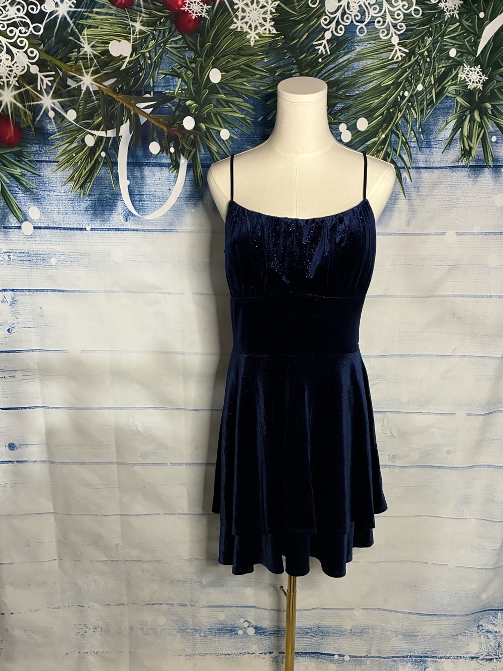 🎄 Navy Velvet Shimmery Spaghetti-Strap Dress
